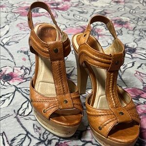 Frye Tan Leather T-Strap Platform Sandals
